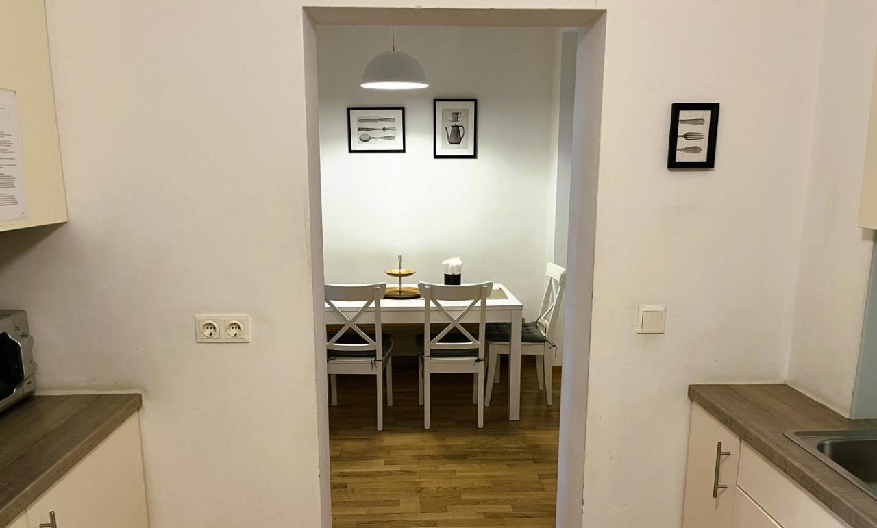 Casa Nostra - Zentrale Wohnung Am Augarten Vienna Luaran gambar