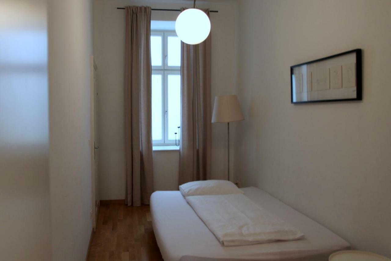 Casa Nostra - Zentrale Wohnung Am Augarten Vienna Luaran gambar